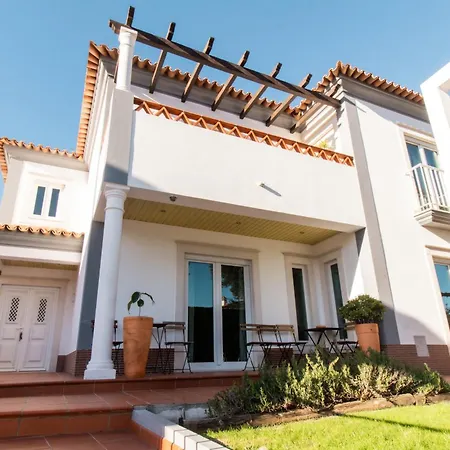 Surf Santa Cruz Penzion Silveira (Lisbon)