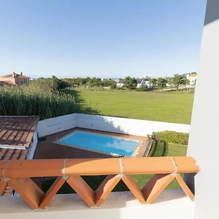 Surf Santa Cruz Penzion Silveira (Lisbon)