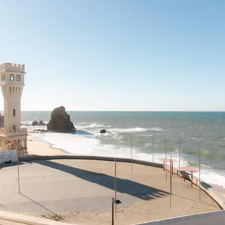 بيت ضيافة Surf Santa Cruz *