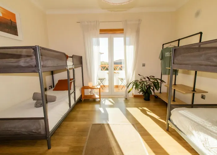 Surf Santa Cruz Silveira (Lisbon)